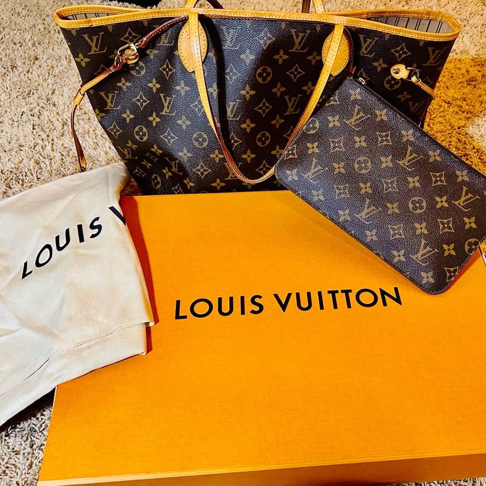 The Neverfull MM Tote - Picture 5 of 10